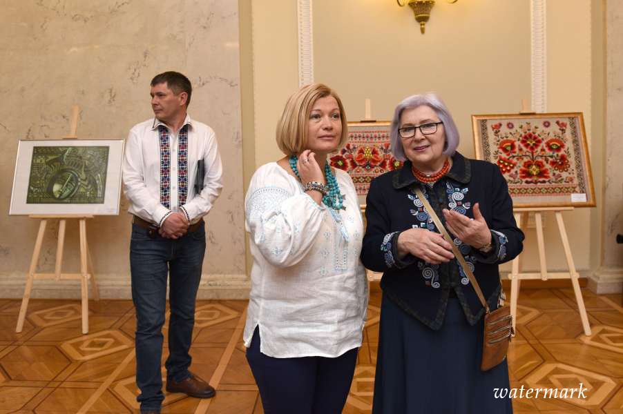 Ірина Геращенко: «Українська вишиванка – це символ єдності нашого народу, і святкування міжнародного Дня вишиванки є надзвичайно важливим для збереження традиційного зв’язку багатьох поколінь»