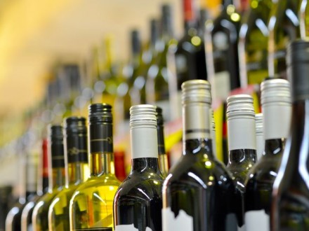 Штрафы за торговлю конспиративного алкоголя в Украине не пересматривались 17 лет - ассоциация