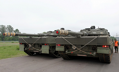 В Латвию пришли танки батальона НАТО из Испании