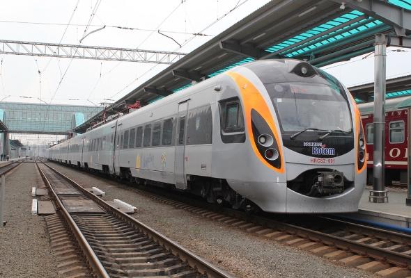 «Укрзализныця» с 15 июня запускает поезд извещением Львов – Варна