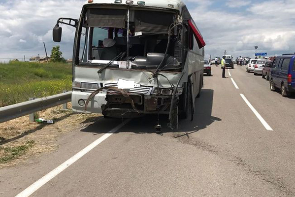 Донецкий автобус разлетелся в России, два человека погибли(фото)