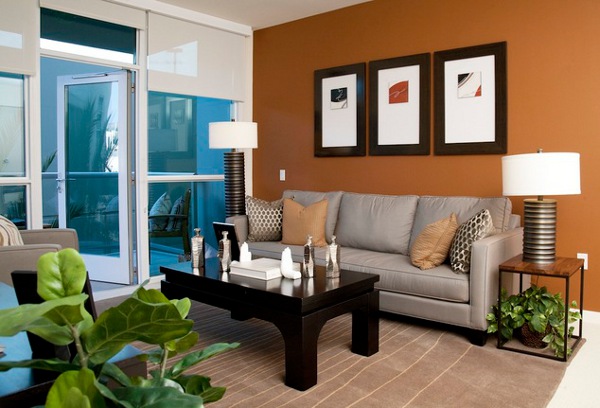 Современная мебель для гостиной в апартаментах для преуспевающих людей с видом на океан от dwell, сан-педро, калифорния