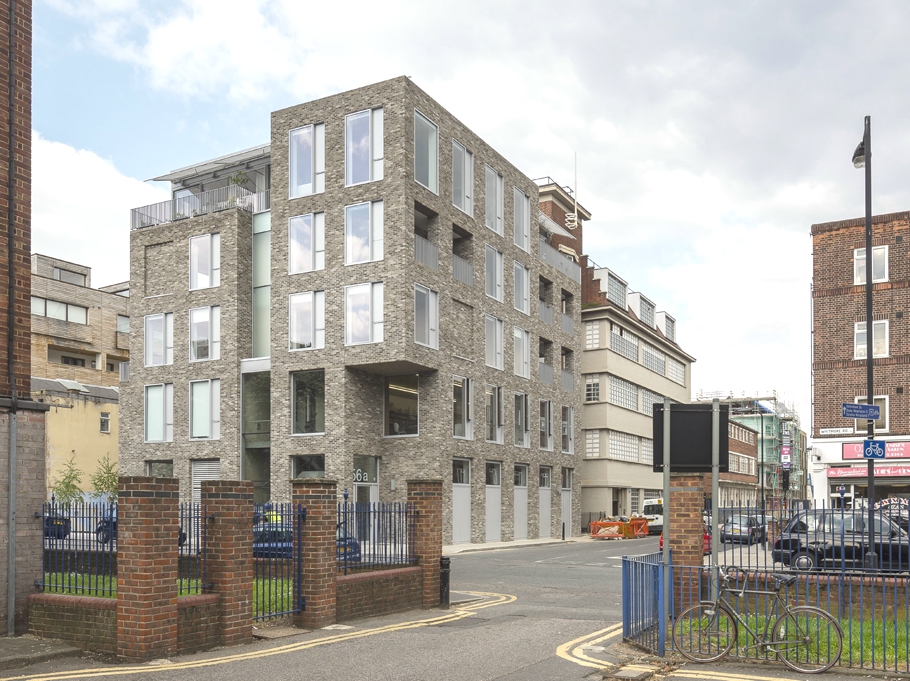 Современная архитектура многоквартирного дома whitmore в лондоне