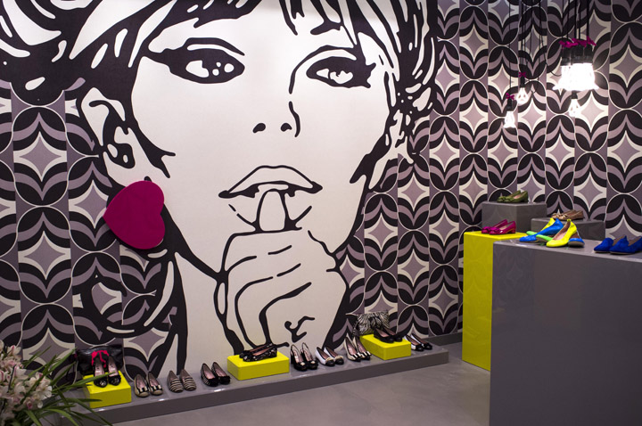 Восхитительная концепция магазина обуви le babe от компании visual display, удине, италия
