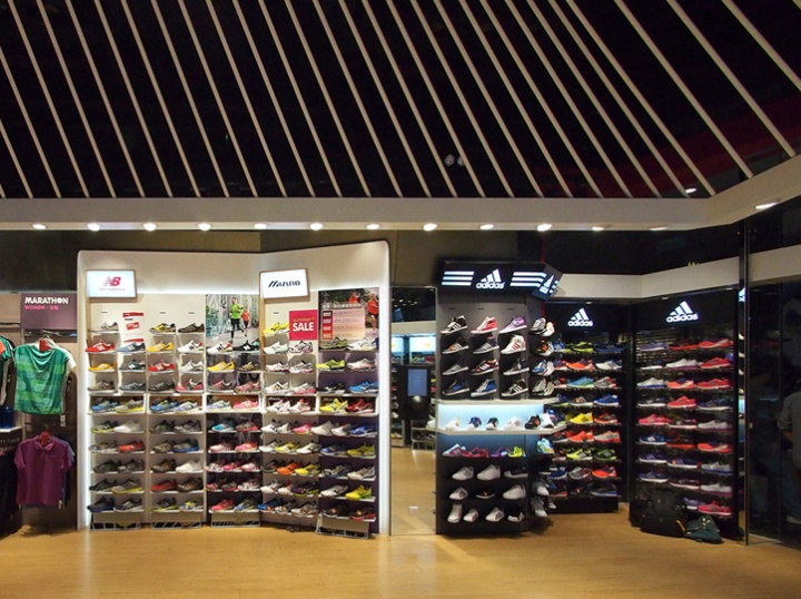 Современный дизайн нового магазина marathon sports от дизайн-группы purge, гонконг, китай