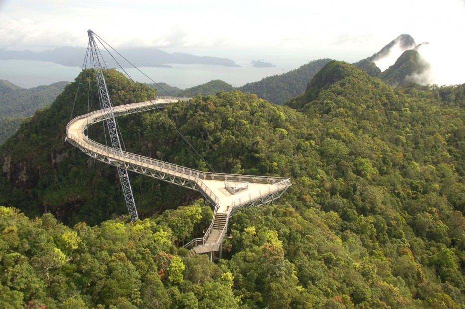 30 Самых потрясающих мостов планеты — для пешеходов, автомобилистов и даже животных