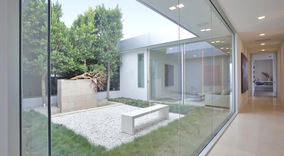 Эксклюзивный дизайн-проект элитного дома в минималистском стиле с открытым бассейном