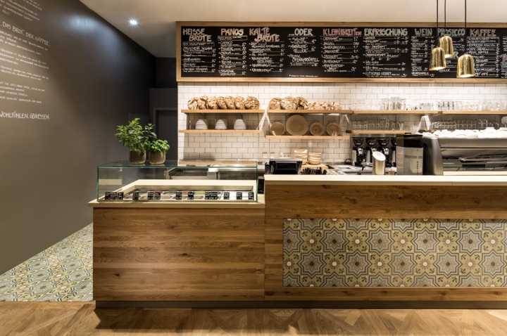 Элегантный интерьер магазина-кафе pano brot #038; kaffee в современном деревенском стиле, штутгарт