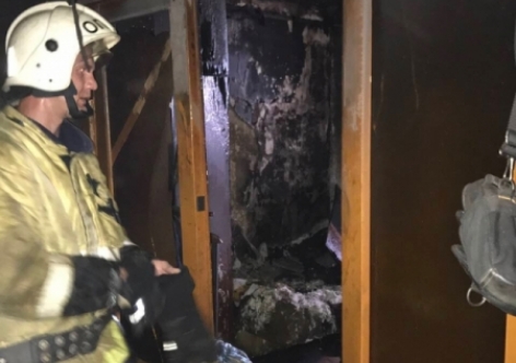 В Крыму на пожаре избавили дядьку, эвакуированы 20 человек [фото]