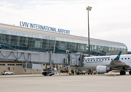 В чем противостояние аэропорта Львова и МАУ