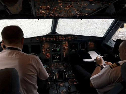 Украинские пилоты втемную посадили аэроплан в Стамбуле