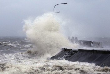 Тайфун "Нору" обрушился на Японию