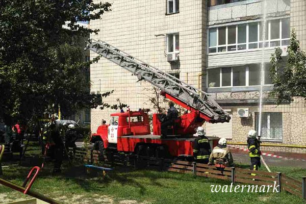 Закончив двойное душегубство, киевлянин подпалил квартиру и выпрыгнул с седьмого этажа(фото, видео)