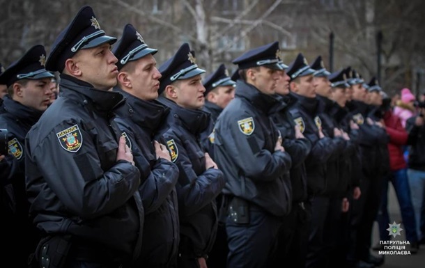 В Николаеве три полицейских пытали мужчину