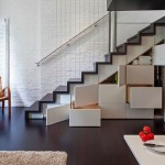 Идеи использования пространства под лестницей