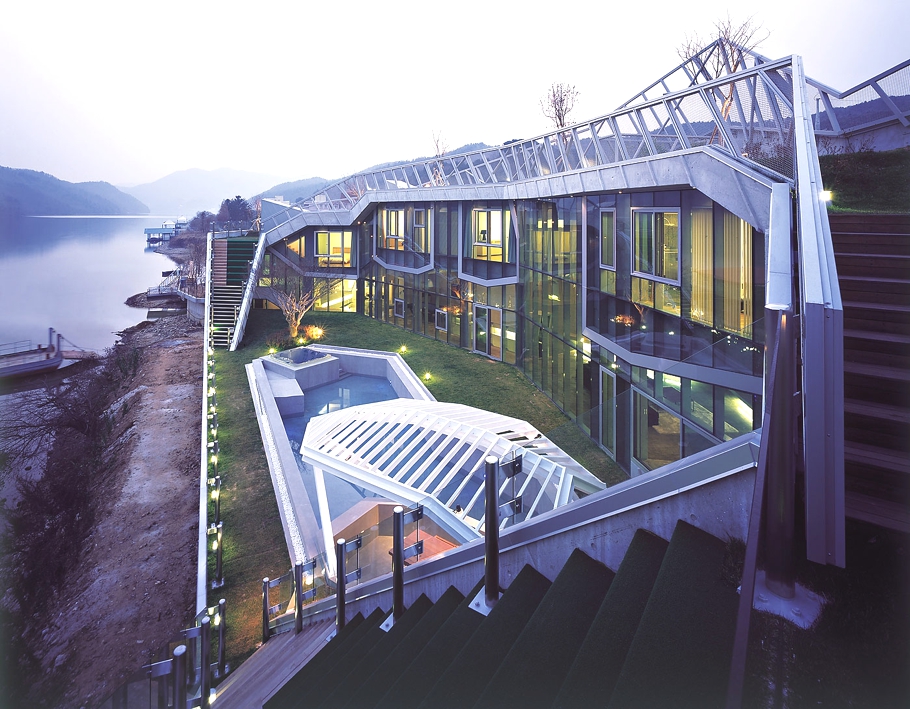 Дом с видом на реку: невероятный особняк-остров от iroje khm architects на берегу реки хан, корея