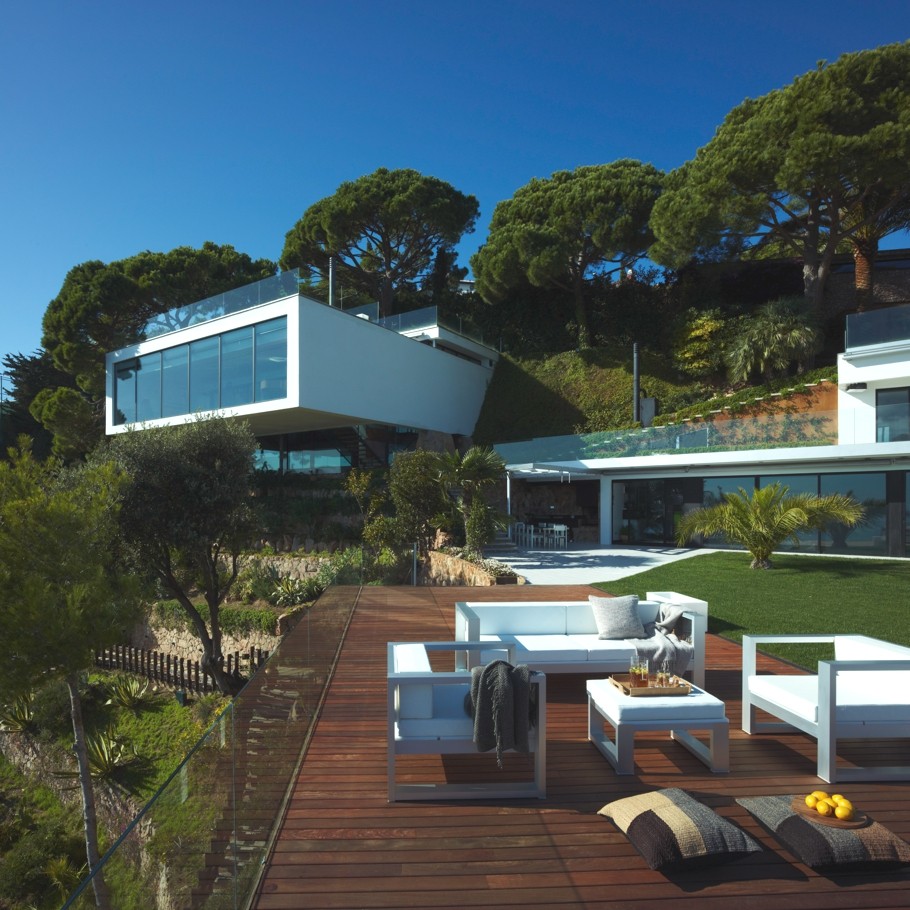 Захватывающий дизайнерский дом с бесконечным видом на море, коста-брава, испания