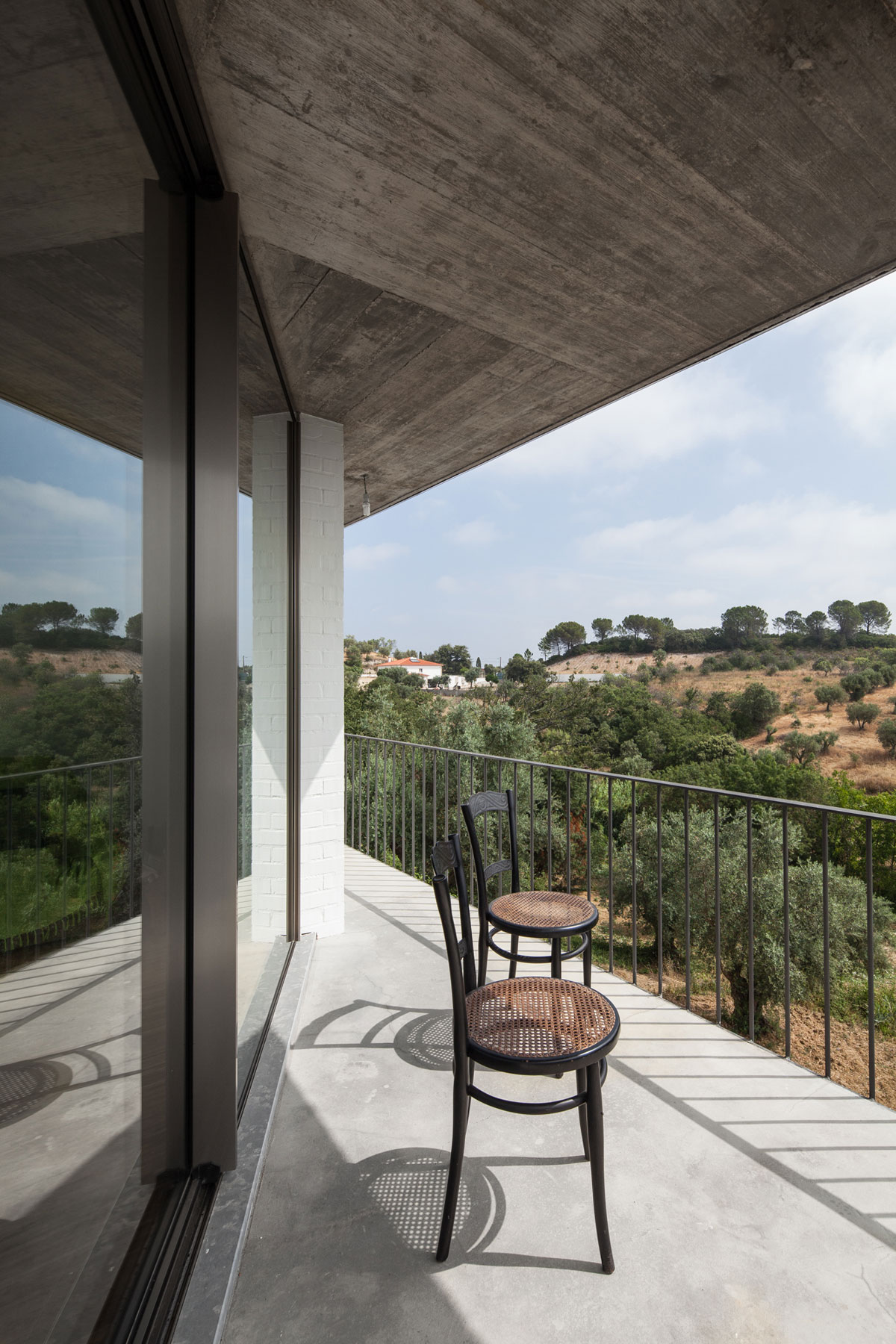 Необычные проекты домов: удачное решение от мигеля марселино, португалия