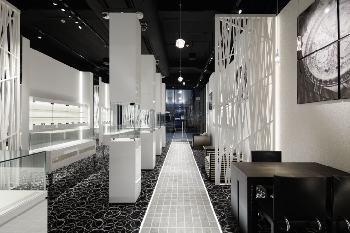 Интерьер магазина роскошных часов evance от ichiro nishiwaki design office, токио, япония