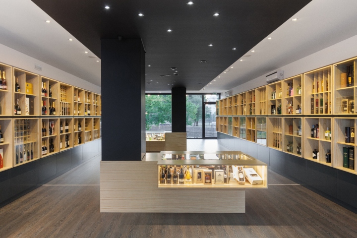 Винный бутик congresso das garrafas – красота дизайна интерьера в четкости его форм