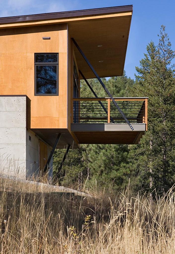 Избушка на постаменте – незатейливое жильё pine forest cabin от balance associates architects в сосновом раю, вашингтон, сша