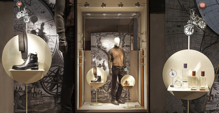 Интересные витрины магазина одежды hermes с новой коллекцией