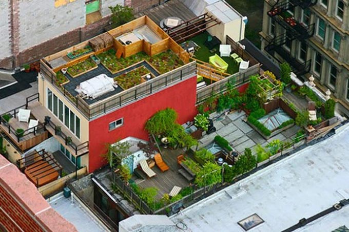 Роскошный сад над головой: примеры необычного использования крыши дома